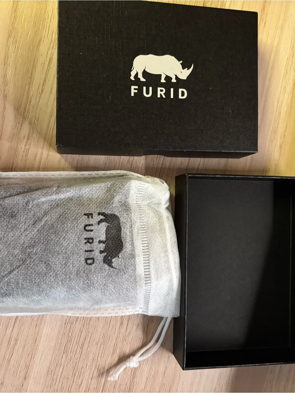 Furid Slim Brown Leather Card Wallet with Quick-Access Pull